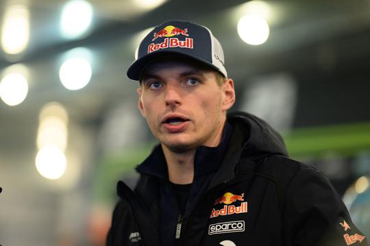 Max Verstappen beleeft unicum in extreme omstandigheden bij kwalificatie 24 uur van Nürburgring