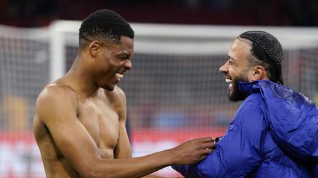 Denzel Dumfries wil Memphis Depay terugpakken op EK: 'Het wordt de hoogste tijd'