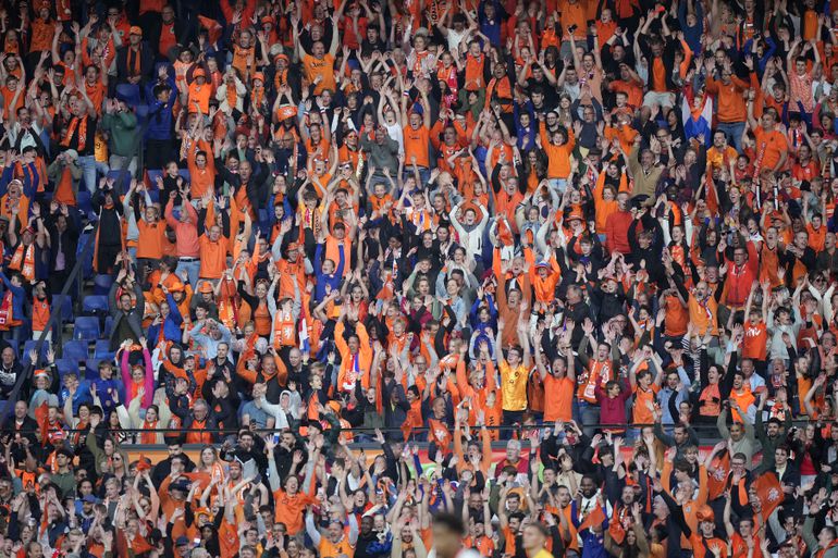 Hier kijk je in Nederland de EK-wedstrijd van Oranje tegen Polen buiten op groot scherm
