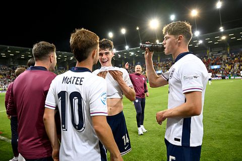 Spelers Jong Engeland wekken verbazing met eten van 'ontstekingsbom' op EK onder 21: 'Het is absurd'