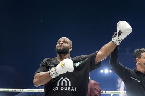 Sensationele Glory-kickbokser wint op één avond twee keer op knock-out