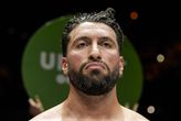 Kickbokser Jamal Ben Saddik moet 'dringend naar ziekenhuis' na gruwelijke blessure, maar: 'Ik sta open voor alles'