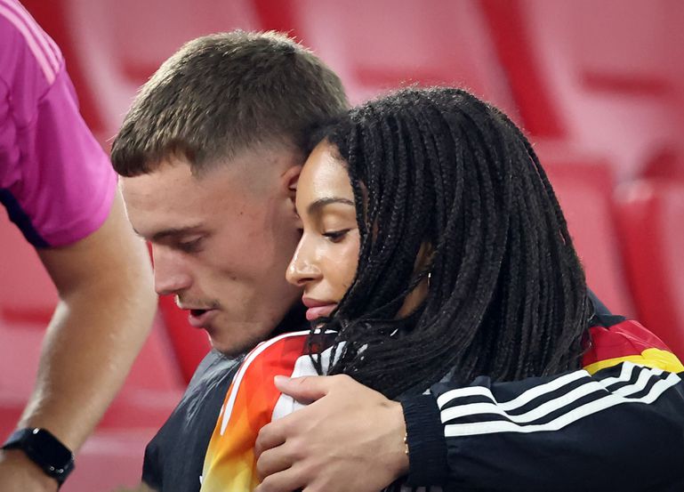 Roddelpers kan niet wachten tot Florian Wirtz 'glamoureuze' partner meeneemt naar Liverpool: 'Engel uit de hemel'