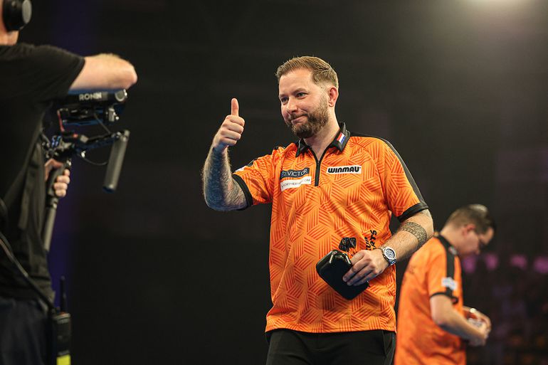 Het is Nederland 'niet gegund' op World Cup of Darts en: 'Luke Littler vol uitgefloten, dat wordt leuk'