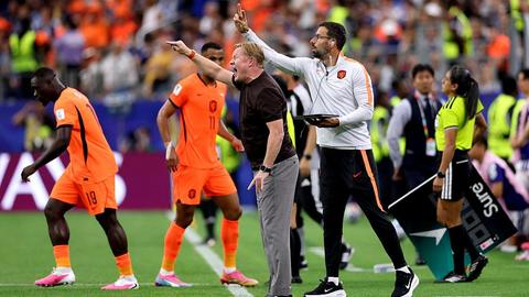 Bondscoach Ronald Koeman keihard aangepakt na 'opmerkelijke ingreep': 'Hij wilde zijn eigen fout herstellen'
