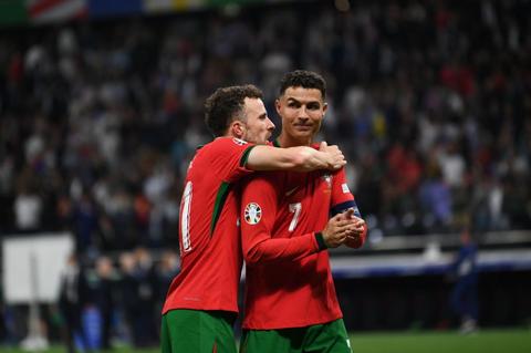 Cristiano Ronaldo en Portugal eren overleden Diogo Jota met prachtig gebaar tijdens WK voetbal