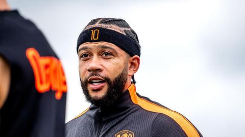 Ex-international (42) breekt lans voor Oranje-topscorer Memphis Depay: 'Er is bijna niemand die zó hard werkt'