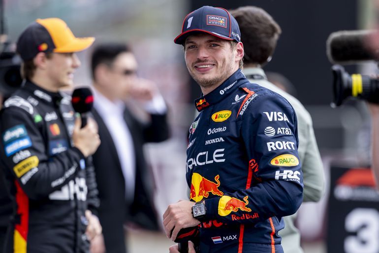 Max Verstappen straalt samen met baby Lily en bonusdochter na bewogen periode bij Red Bull