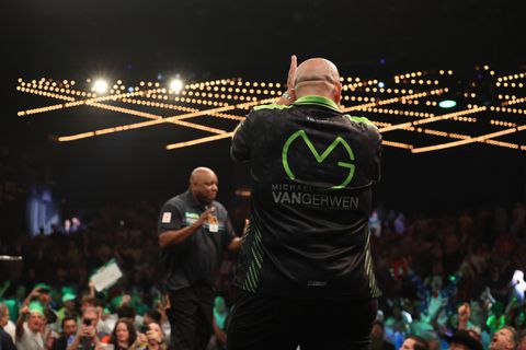 Afwezige Michael van Gerwen maakt bewuste keuze: 'We hebben besloten dat dit nu beter is'
