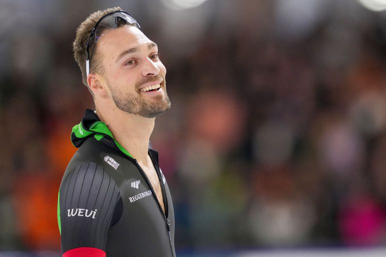Topschaatser Kjeld Nuis lacht zich stuk om collega: 'Dat jij dit durft te zeggen!'