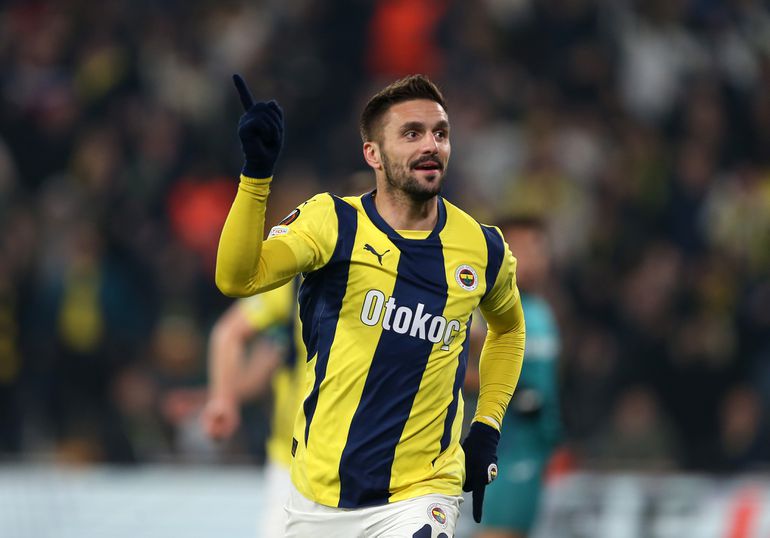 Grote verrassing uit Servië: 'Spaanse topclub gaat met Dusan Tadic aan de haal'