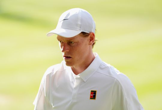Enorme klap voor Jannik Sinner: toptennisser moet flink deel van prijzengeld op Wimbledon inleveren