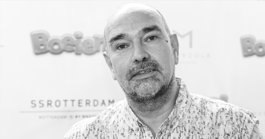 PSV rouwt om plotseling overlijden van bekende acteur (61): 'Wij wensen iedereen sterkte met dit verlies'