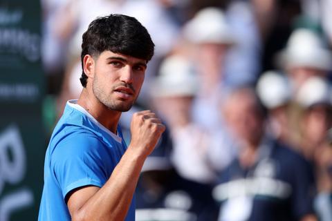 Licht aan einde van de tunnel voor Carlos Alcaraz: hoopvol nieuws vanuit Spanje over geblesseerde toptennisser