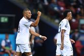 Kylian Mbappé na zijn eerste doelpunt voor Real Madrid / Getty Images