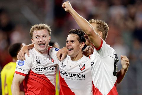FC Utrecht laat oude tijden herleven tijdens feestelijke avond in Europa League