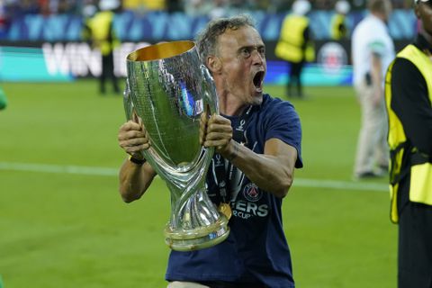 PSG-trainer doet opvallende uitspraak over winst Europese Supercup: 'Het was niet echt eerlijk'