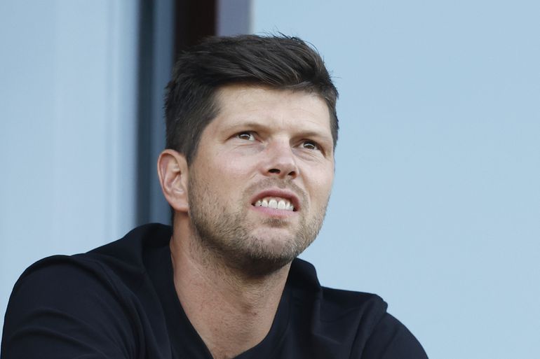 'Helemaal ingestorte' Klaas-Jan Huntelaar duikt na vertrek bij Ajax op bij andere club: 'Allemaal onzeker'
