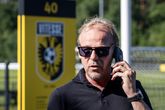 Sterkhouder Michel Schaay bij het trainingscomplex van Vitesse. © ANP