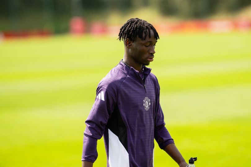 Grote zorgen na horrorblessure: jeugdspeler Manchester United afgevoerd met hoofdletsel image