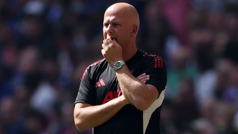 Liverpool-manager Arne Slot houdt zich niet in bij perspraatje: 'Belachelijk om dat te ontkennen'