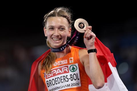 Nederlandse topatlete Femke Broeders-Bol straalt na historische race: 'Daar ben ik echt heel blij mee'