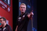 Wessel Nijman speelt Andrew Gilding helemaal weg, ook Kevin Doets in topvorm op World Series of Darts Finals