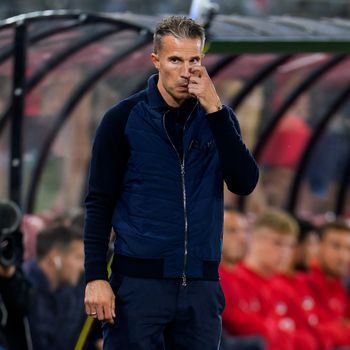 Keiharde nederlaag raakt Heerenveen-trainer Robin van Persie amper: 'Dit is waar wij in geloven'