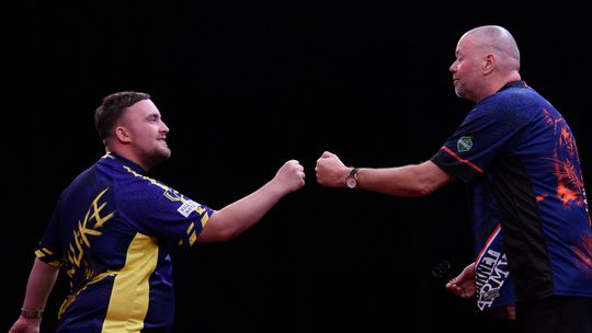 'Weer honderd': Raymond van Barneveld komt tekort tegen Luke Littler bij World Series of Darts Final