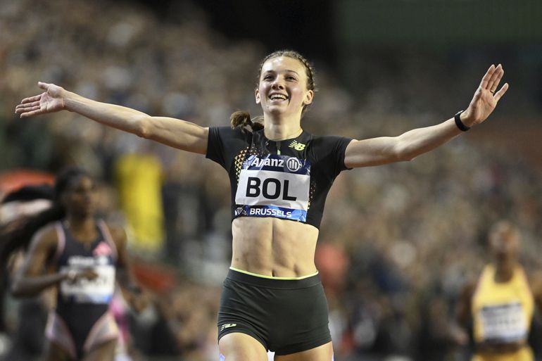 Superieure Femke Bol sluit seizoen in stijl af met vierde eindzege in Diamond League Finals op rij