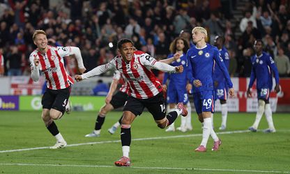 Gigantische ophef in Premier League na bizarre blunder van scheidsrechter