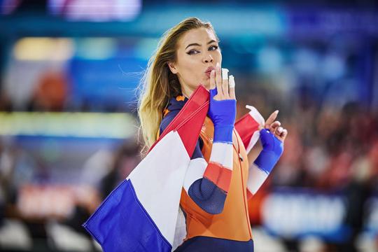 Topschaatsster Jutta Leerdam krijgt het zwaar te verduren, maar blijft optimistisch: 'Het is maar net hoe je ernaar kijkt'