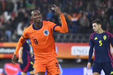 Jong Oranje dankt razendsnelle goal en beleeft historische avond: doelpuntenmaker komt in bijzonder rijtje