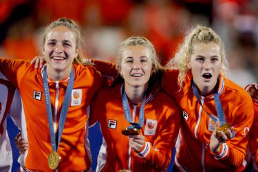 Dolle pret om verloren weddenschap Oranje-hockeysters: 'Dan ben je wel de sjaak'