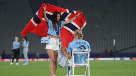 'Ongelooflijke' vriendin van topaanvaller Erling Haaland maakt indruk met foto: 'Mooiste dame'