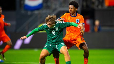 Nederlandse voetballer (21) beleeft plotselinge doorbraak na opmerkelijke route: 'Het is allemaal zó snel gegaan'