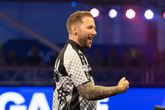 Danny Noppert toont wat meer emotie en dat staat de Nederlandse topdarter goed. ©PDC