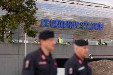 Ongeziene beelden in Italië: scherpschutters beschermen Israëlische voetballers