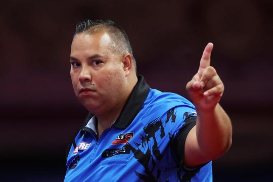 Nederlandse topdarter in één klap titel én flink bedrag aan prijzengeld rijker na ijzersterke prestatie