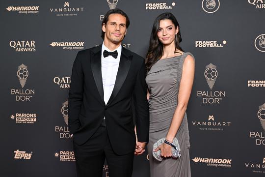 Topkeeper (37) deelt verdrietig liefdesnieuws na heldenrol in Champions League: 'In overleg besloten'