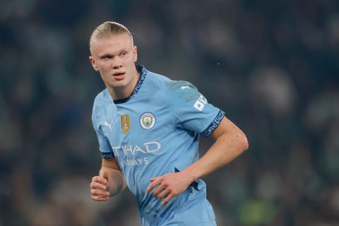 FC Barcelona bevestigt interesse in Erling Haaland: 'Hij heeft het niveau van Robert Lewandowski'