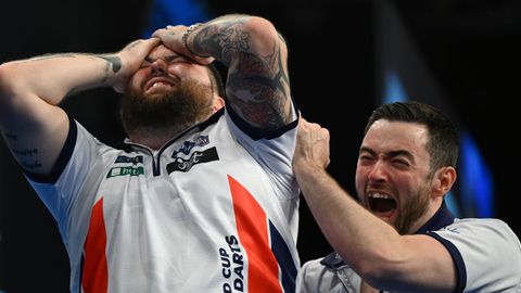 Michael Smith en Luke Humphries zorgen voor verbazing bij Grand Slam of Darts