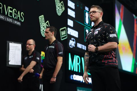 Tegenstander van Danny Noppert op Grand Slam of Darts haalt letterlijk kracht uit andere sport: 'Het maakt me zelfverzekerder'