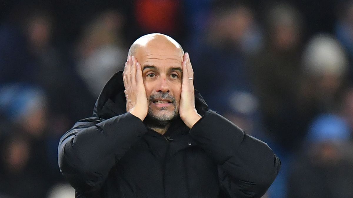 Pep Guardiola onthult ware reden van bloederige krassen op hoofd: 'Dat neem ik al twee tot drie jaar'