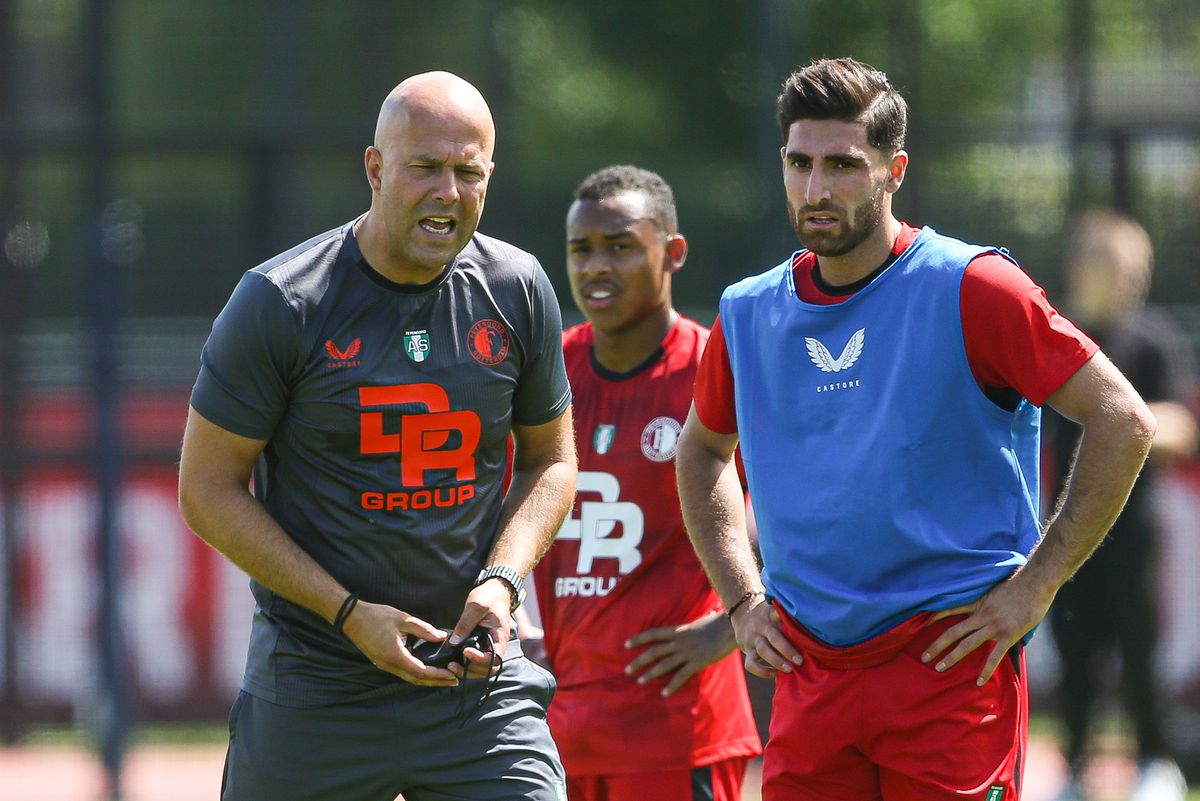 'Ik zei: wat gebeurt hier allemaal?': oud-Feyenoorder deelt typische herinnering aan Arne Slot