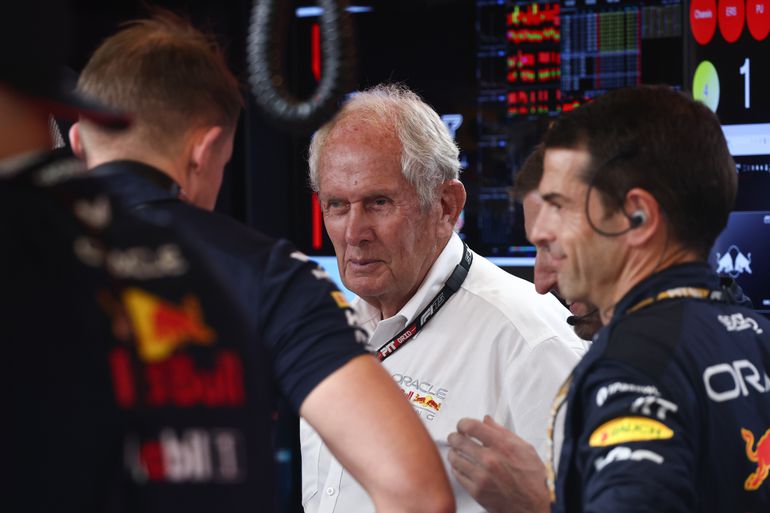 Max Verstappens vriend Helmut Marko trapt Christian Horner keihard na: 'Smerige spelletjes gespeeld'