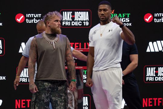 Oud-wereldkampioen komt met opvallend advies voor Anthony Joshua in topgevecht tegen Jake Paul: 'Hij moet hem martelen'
