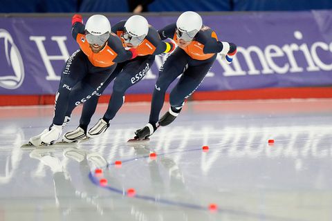 Nederlandse topschaatsers 'balen' na derde plek World Cup Hamar: 'Jammer dat we dat niet gedaan hebben'