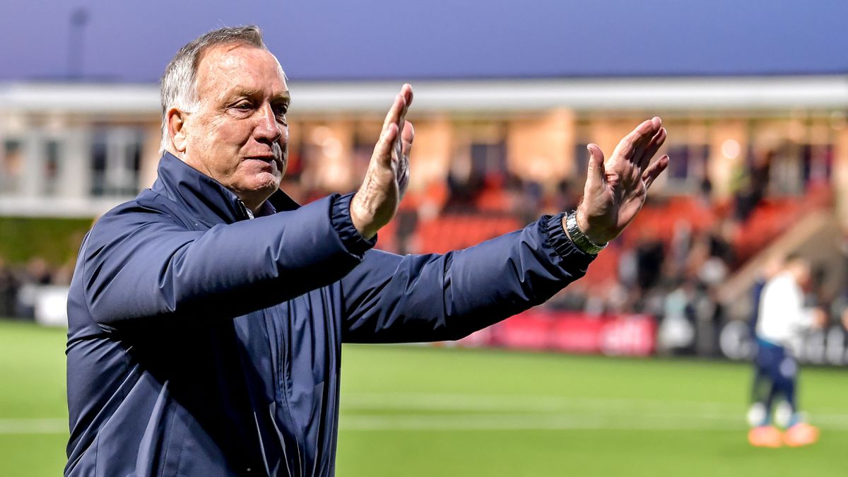 Dick Advocaat wordt bondscoach van Curaçao, Cor Pot en Kees Jansma in de staf