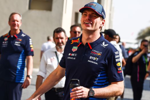 Max Verstappen krijgt bijzonder verzoek van legende uit andere sport: 'Het is echt gestoord'